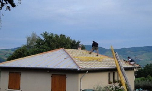 Pose de charpente à Val d'Oingt - HUG Construction à Val d'Oingt